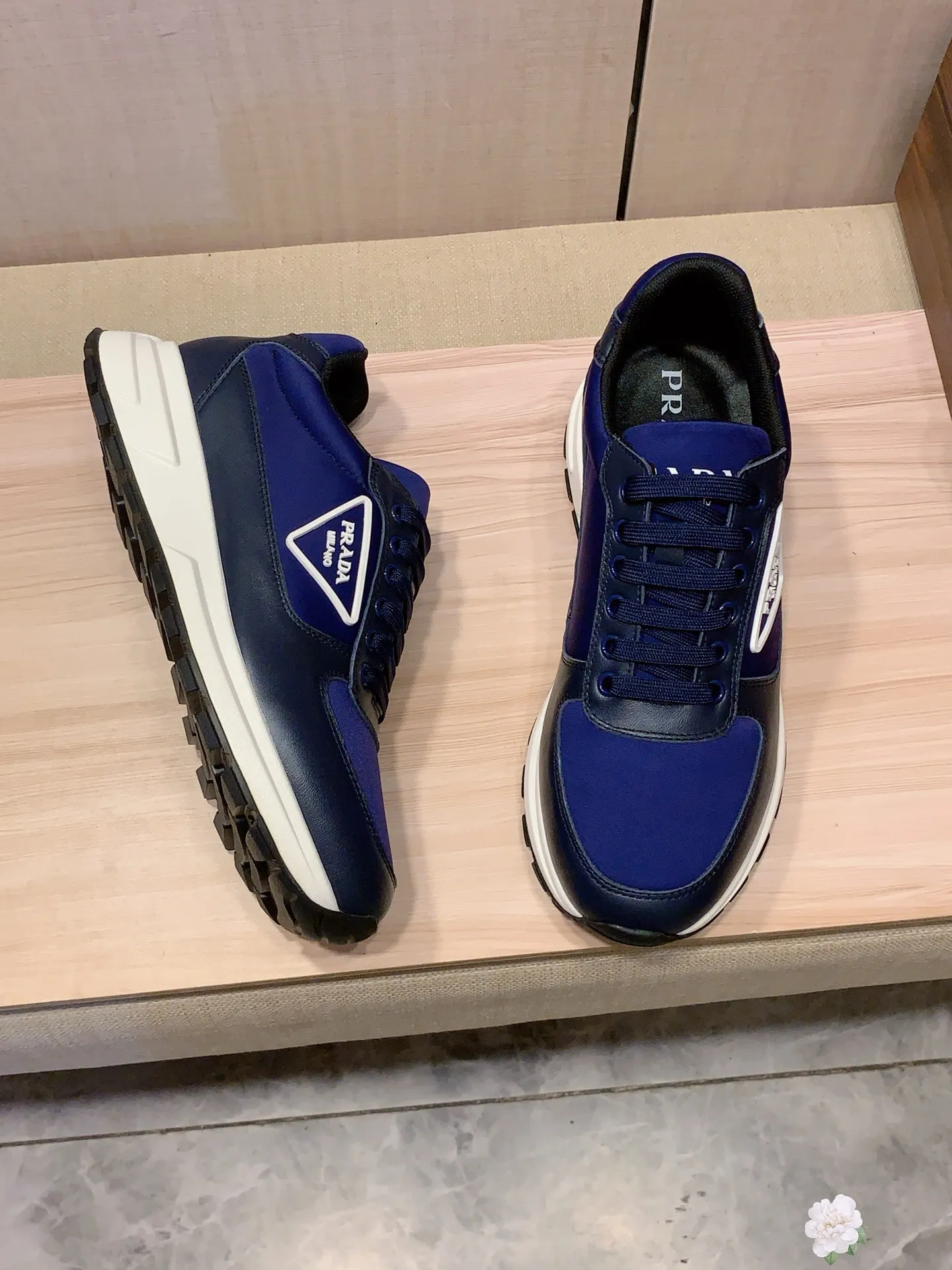 Men's Men's Shoes💰420💰💰🎩🎩[Lightning][Lightning] "PRADA*" The latest and most popular casual shoes, top brand [seduce] luxury~purchase, top~quality. [Strong] The upper is made of imported breathable cowhide with material ➕ breathable sheepskin feet (•) and fine workmanship. The original stylish and stylish soft rubber wear-resistant and non-slip outsole is light and comfortable on the feet. The real thing looks better when photographed. 085: code: 38-44, 3️⃣ colors selected